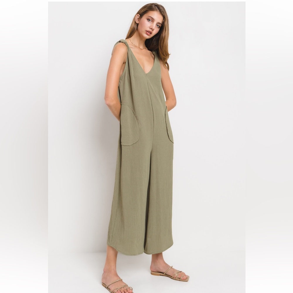 42 Fabulous Solid Sleeveless V-neck Jumpsuit